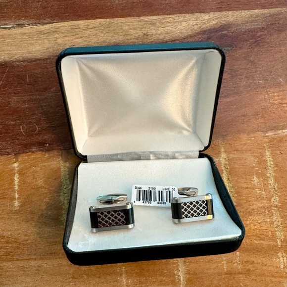 Men’s Stainless Steel Black and Silver Cufflinks NWT in Box - Picture 1 of 6